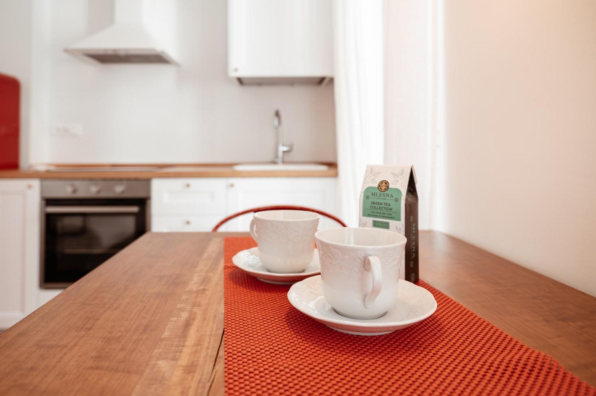 Mercanti Modern Flat - Balcony - Torino Centro Exterior photo